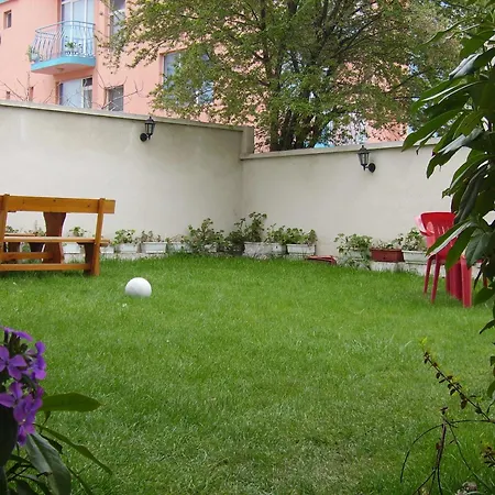 Nelly بيت ضيافة رافدا